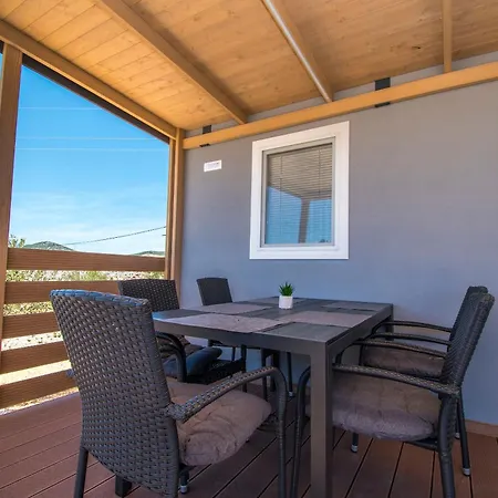 Mobile Banovi Dvori Ii Сasa de vacaciones